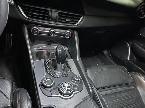 2017 Alfa Romeo Giulia Ti