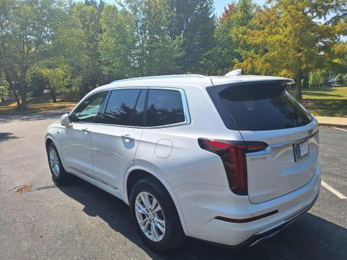 2023 Cadillac XT6 Luxury FWD