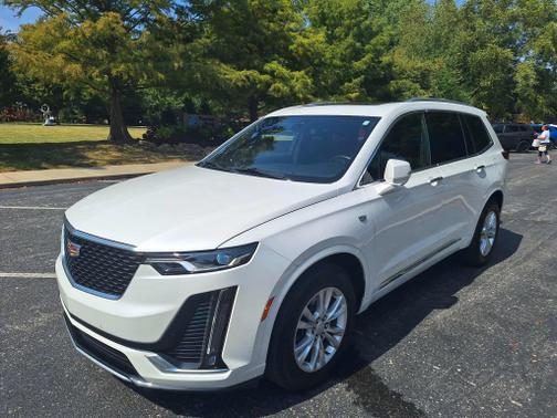 2023 Cadillac XT6 Luxury FWD