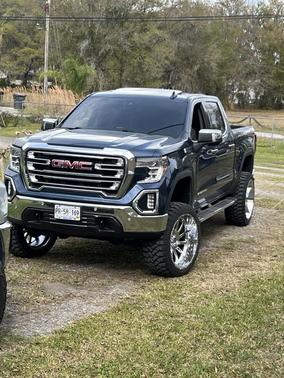 2019 GMC Sierra 1500 SLT