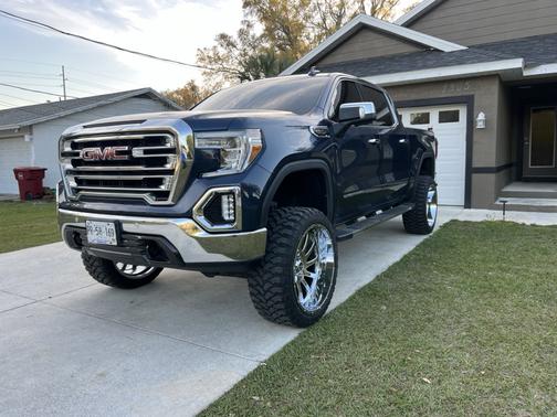 2019 GMC Sierra 1500 SLT