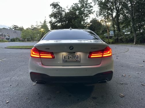2019 BMW 530 i xDrive