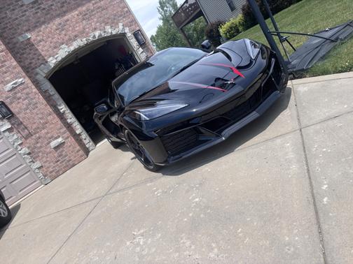 2025 Chevrolet Corvette E-Ray 1LZ