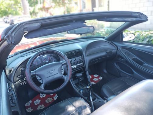 2000 Ford Mustang Base