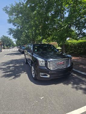 Black 2020 GMC Yukon XL Denali