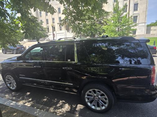 Black 2020 GMC Yukon XL Denali