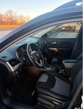 2017 Jeep Cherokee Sport