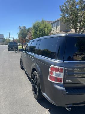Gray 2018 Ford Flex SEL