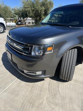Gray 2018 Ford Flex SEL