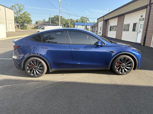 2025 Tesla Model Y Performance