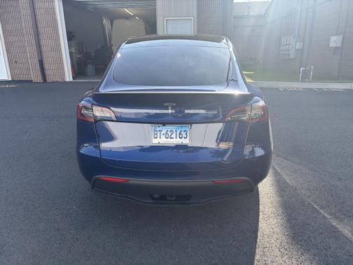 2025 Tesla Model Y Performance