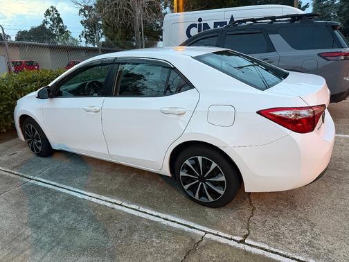 White 2018 Toyota Corolla LE
