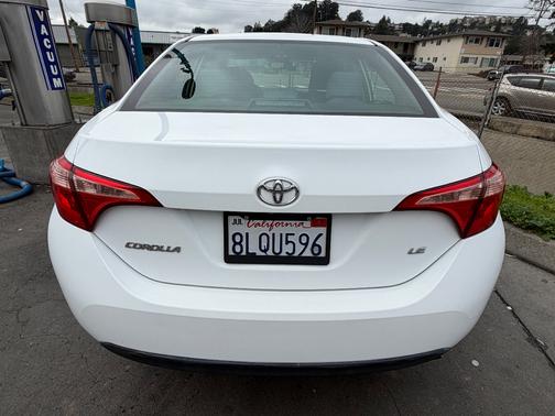 White 2018 Toyota Corolla LE