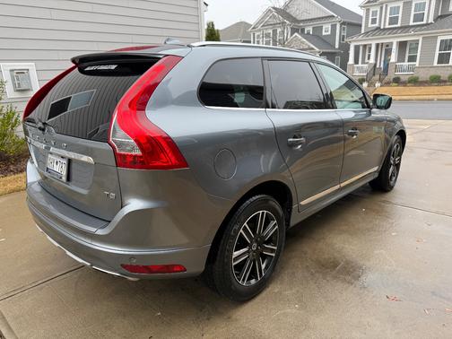 2016 Volvo XC60 T5 Premier