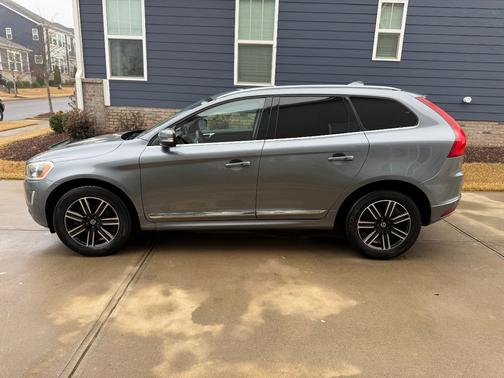 2016 Volvo XC60 T5 Premier