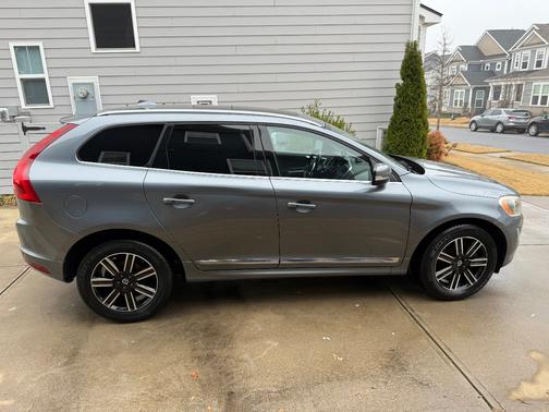 2016 Volvo XC60 T5 Premier