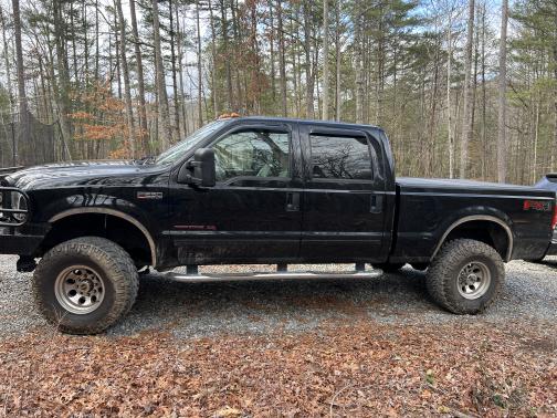 Photo 2 of 13 of 2001 Ford F-250 Lariat Crew Cab Super Duty