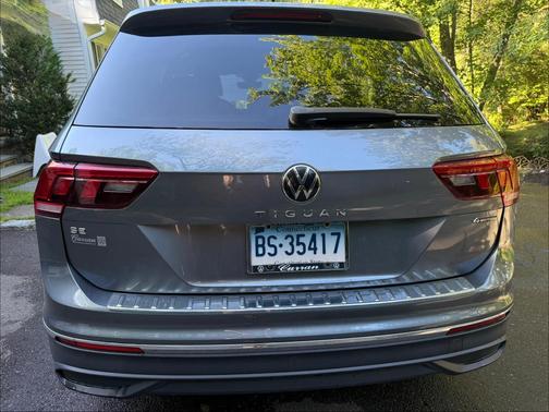 Gray 2023 Volkswagen Tiguan 2.0T SE