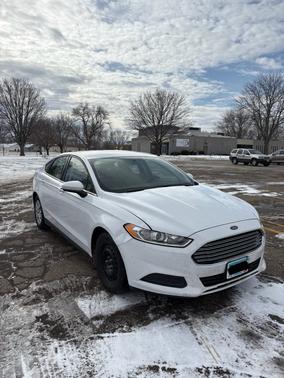 2014 Ford Fusion S