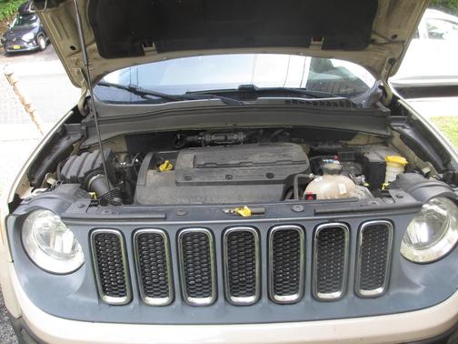 Beige 2015 Jeep Renegade Latitude