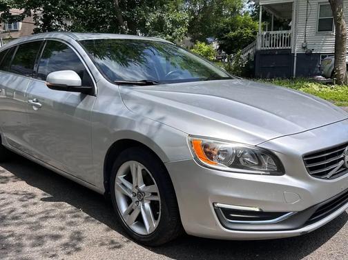 2015 Volvo V60 T5 Premier