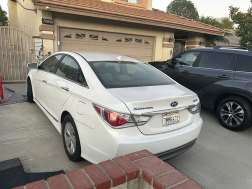 2014 Hyundai SONATA Hybrid Base