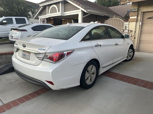 2014 Hyundai SONATA Hybrid Base