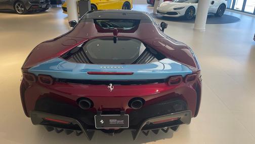 2024 Ferrari SF90 Spider Base