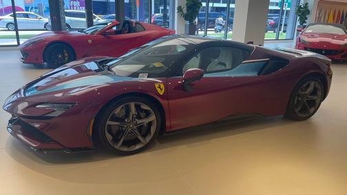 2024 Ferrari SF90 Spider Base