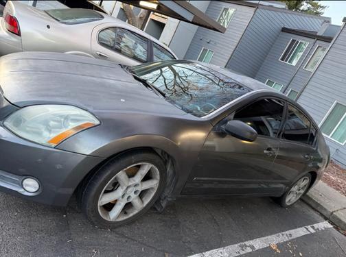 2005 Nissan Maxima SE