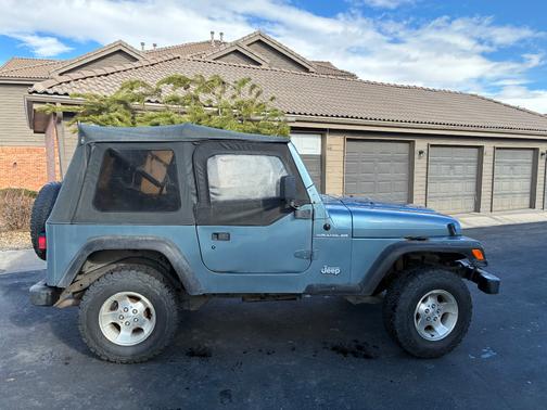 Blue 1998 Jeep Wrangler SE