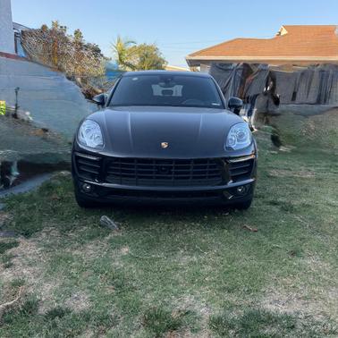 Black 2018 Porsche Macan Macan