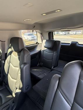 2017 Cadillac Escalade Luxury