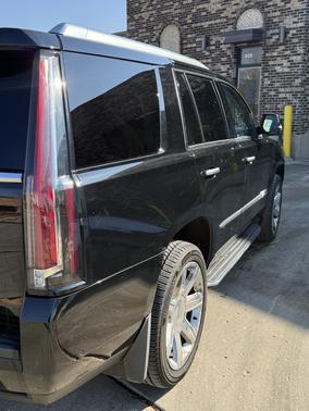 2017 Cadillac Escalade Luxury