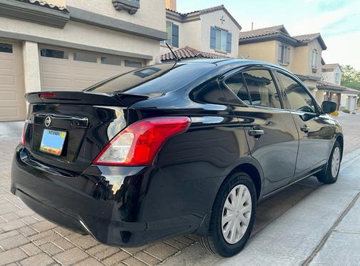 2017 Nissan Versa 1.6 S+