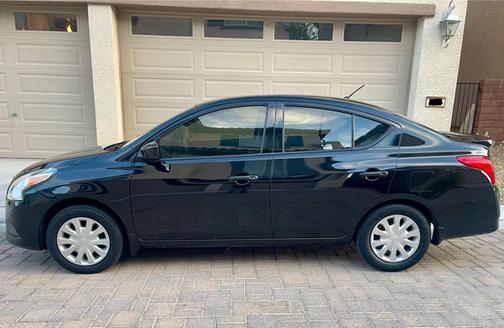 2017 Nissan Versa 1.6 S+