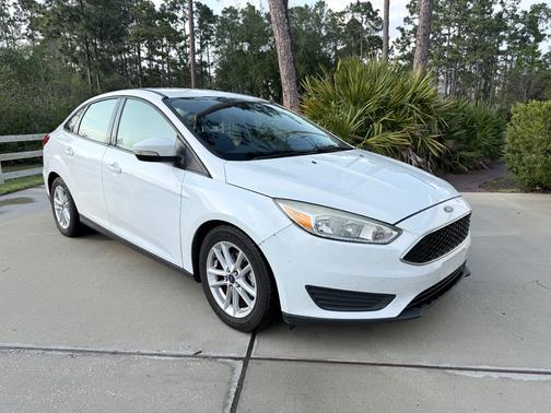 White 2017 Ford Focus SE
