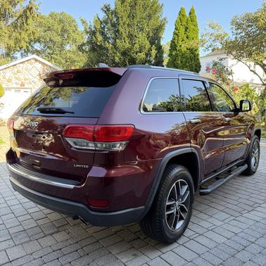 Red 2018 Jeep Grand Cherokee Limited