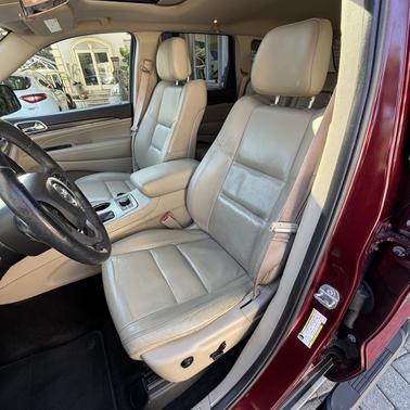 Red 2018 Jeep Grand Cherokee Limited