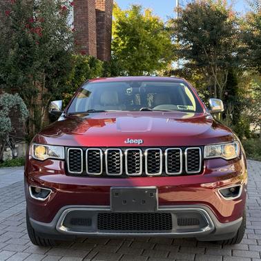 Red 2018 Jeep Grand Cherokee Limited