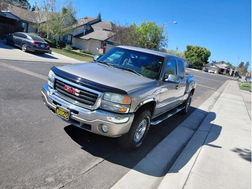 Gold 2003 GMC Sierra 1500 SLE Extended Cab