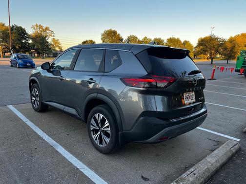 Gray 2023 Nissan Rogue SV