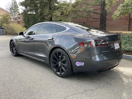 2018 Tesla Model S 75D