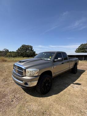 Gold 2008 Dodge Ram 2500 SLT Quad Cab