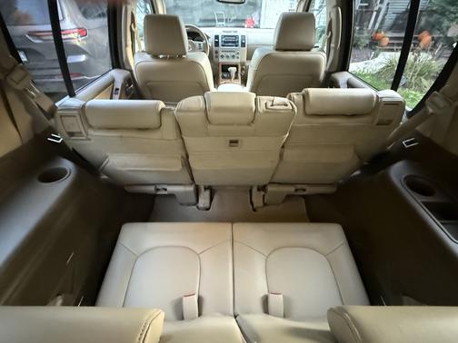 2006 Nissan Pathfinder LE