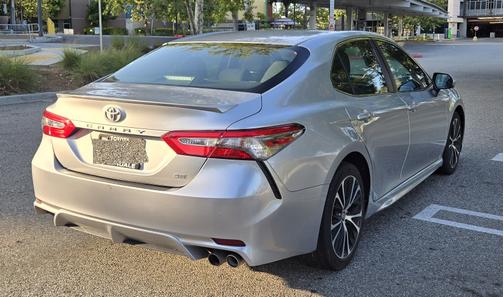 2018 Toyota Camry SE
