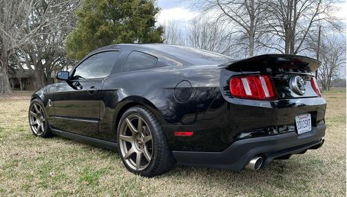 Photo 2 of 4 of 2012 Ford Mustang Shelby GT500