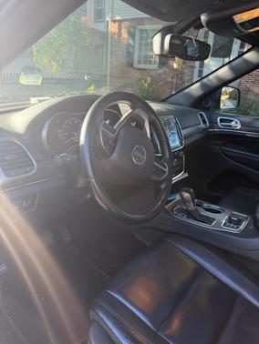 Black 2022 Jeep Grand Cherokee WK Limited