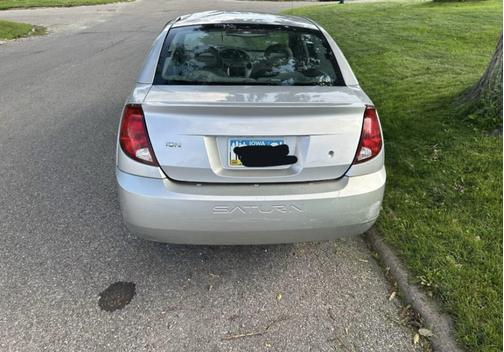 2005 Saturn Ion 2