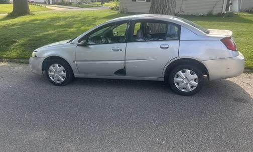 2005 Saturn Ion 2